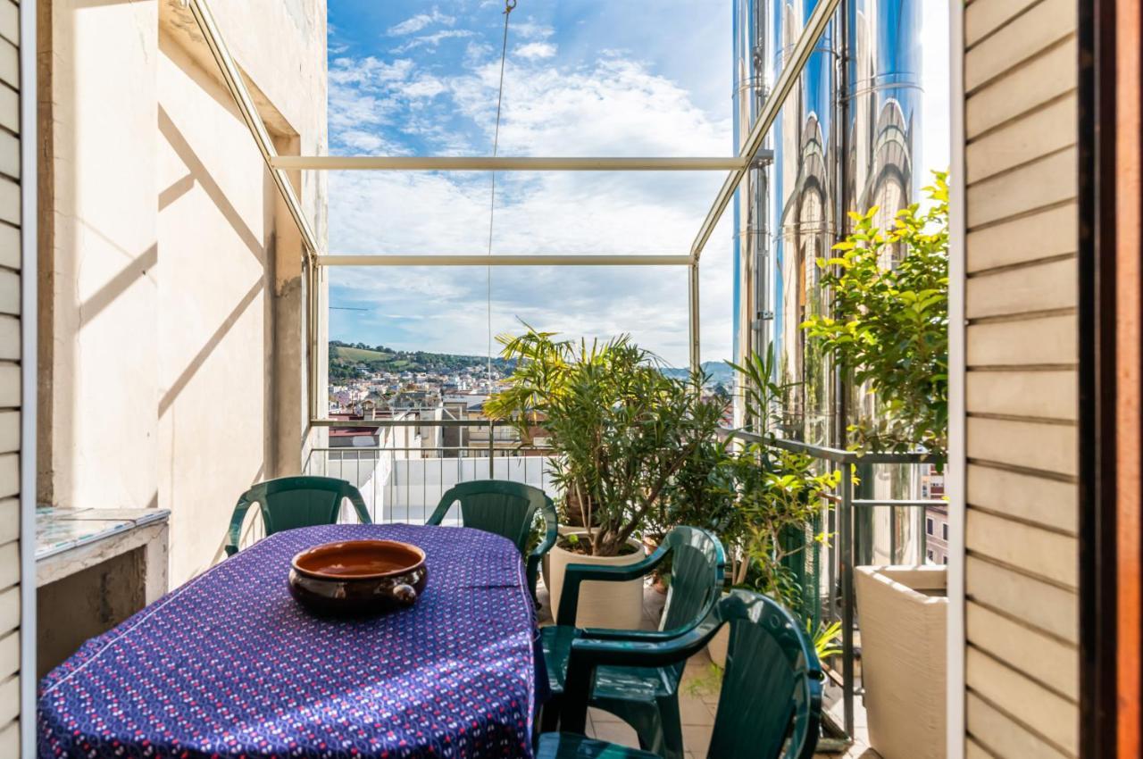 Attico Pisaurum - Central Apartment With Parking! Pesaro Zewnętrze zdjęcie